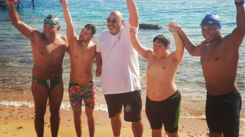 فريق سباحي عبور المانش