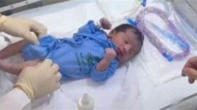 باكستانية تضع مولودها أثناء أداء فريضة الحج على جبل عرفات