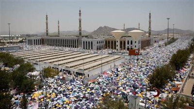 عاجل.. السعودية: 1.8 مليون حاج على صعيد عرفات هذا العام 