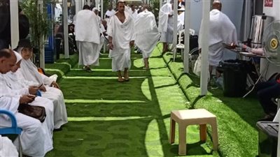 السياحة تتابع أداء الحجاج مناسك الحج