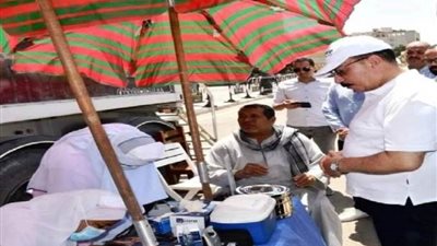 محافظ أسوان يتابع تقديم الخدمات الصحية لمواطني 