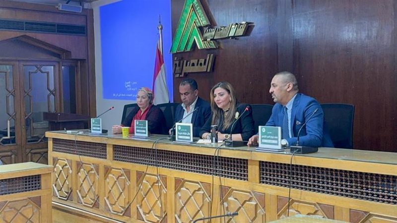 أثناء الاجتماع