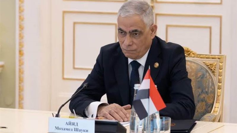 اثناء اللقاء