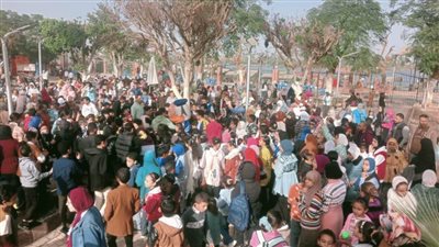 محافظ أسيوط : توافد المواطنين على الحدائق والمتنزهات والعبارات النهرية