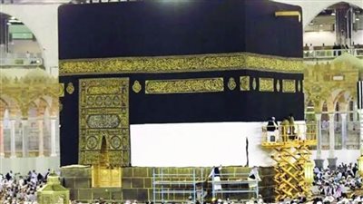 حجاج بيت الله الحرام يؤدون طواف الإفاضة وسط منظومة خدمات متميزة