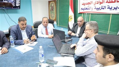 الوادي الجديد تحذر أولياء الأمور من التزاحم أمام اللجان