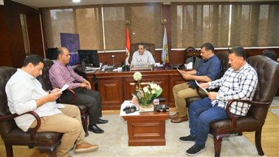بالصور.. محافظ الغربية يناقش مشروعات الرصف المقترحة في الخطة الاستثمارية للعام المالي الجديد