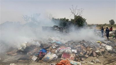 نشوب حريق في مجمع خردة بالوادي الجديد