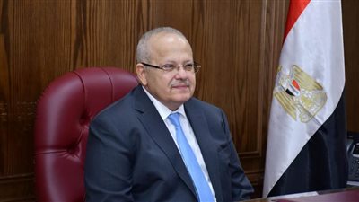 الخشت: إنشاء مرصد اقتصادي باستخدام الذكاء الاصطناعي ودبلومات مهنية بكلية الطب