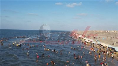 كفر الشيخ: توافد آلاف المصطافين على مصيف بلطيم