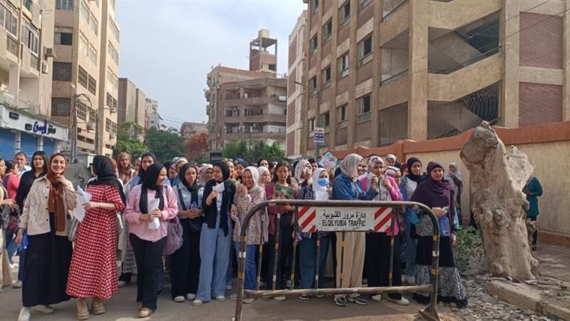 دخول الطلاب اللجان