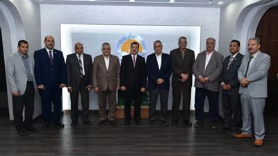 جامعة الوادي الجديد تستقبل لجنة قطاع العلوم الزراعية بالمجلس الأعلى للجامعات