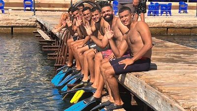 جوالو وجوالات جامعة سوهاج يشاركون في دورة الغوص النجمة الأولى بالإسكندرية