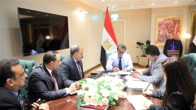 وزير الصحة يوجه بسرعة الانتهاء من ميكنة تراخيص المنشآت الطبية