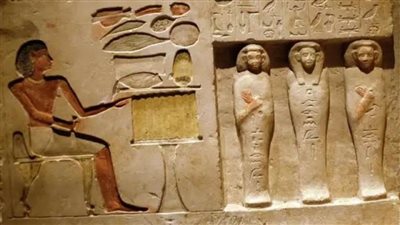 كشف ملابسات فيديو لعامل في بازار يروج لأفكار مغلوطة عن الحضارة المصرية