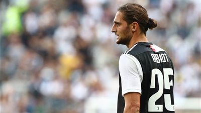 تعرض منزل والدة الدولي الفرنسي رابيو للسطو