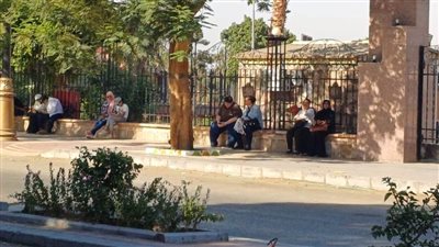   طلاب الثانوية العامة بأسوان يعبرون عن سعادتهم لسهولة امتحانات اللغة الأجنبية الثانية