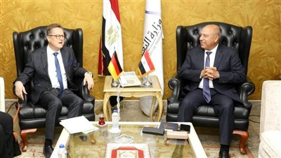 وزير النقل يبحث مع السفير الألماني بالقاهرة تعزيز التعاون المشترك في مجالات النقل المختلفة
