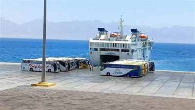 وصول 4 آلاف حاج من حجاج البر لميناء نويبع البحري 