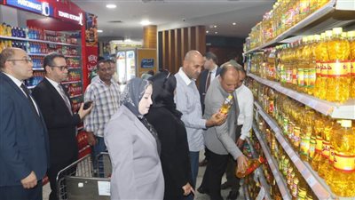 18 محضرًا في حملة للجنة حماية المستهلك على الأنشطة التجارية ببني سويف