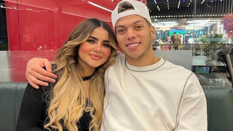 امام عاشور وزوجته