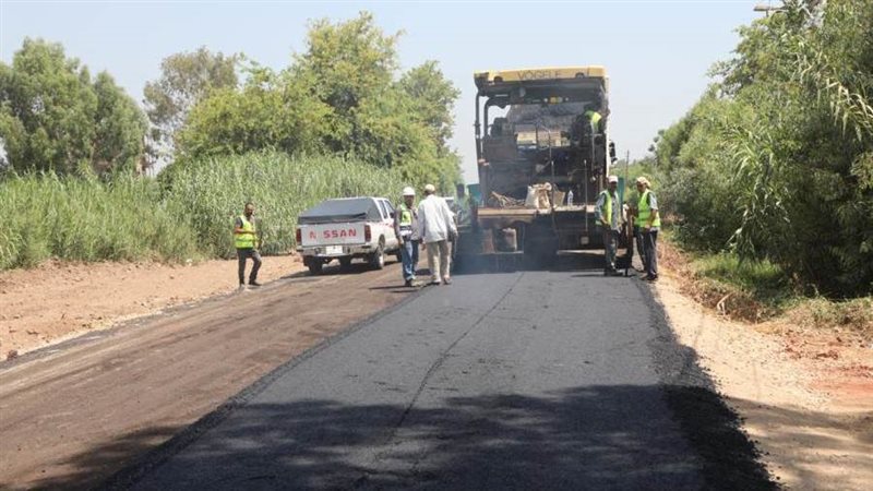 رصف طريق مليج