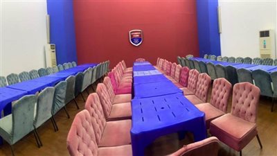 نادي الزهور يخصص أماكن للمذاكرة لأعضائه من الطلبة أثناء أوقات تخفيف الأحمال 