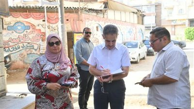  بالصور.. إعداد المقايسات الهندسية للشوارع المقرر رصفها فى السنطة بالغربية