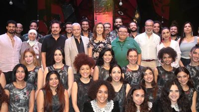 وزيرة الثقافة تشهد العرض المسرحي 