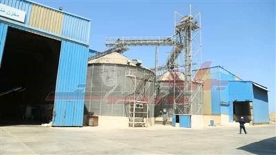 منح رخص التشغيل المؤقتة لمصانع وتوفير 3385 فرصة عمل