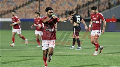 شاهد احتفال حسين الشحات بتسجيل الهدف الثاني للأهلي في مرمى فاركو