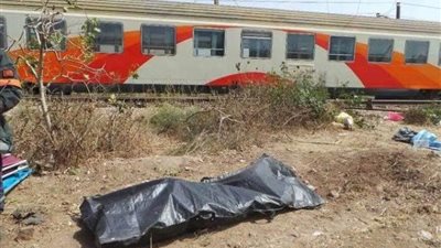 مصرع فتاة سقطت من عربة القطار أثناء نزولها المحطة بسوهاج