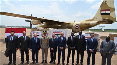 هدية الرئيس السيسي لـ«سلفا كير».. وزير الري يستقبل 4 طائرات مساعدات إنسانية لجنوب السودان