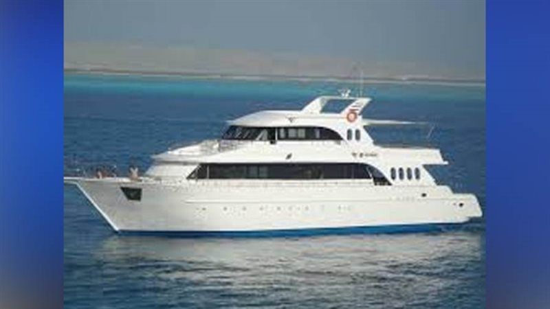 مركب سفاري بمرسى