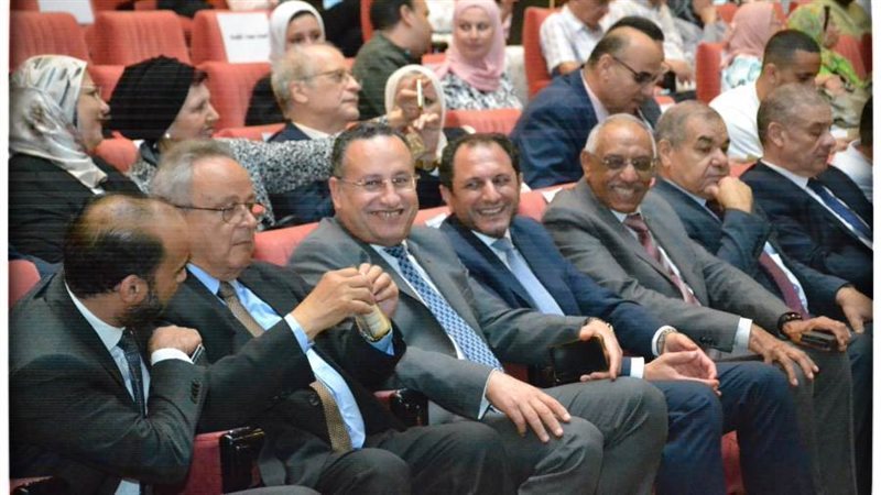 رئيس جامعة الإسكندرية