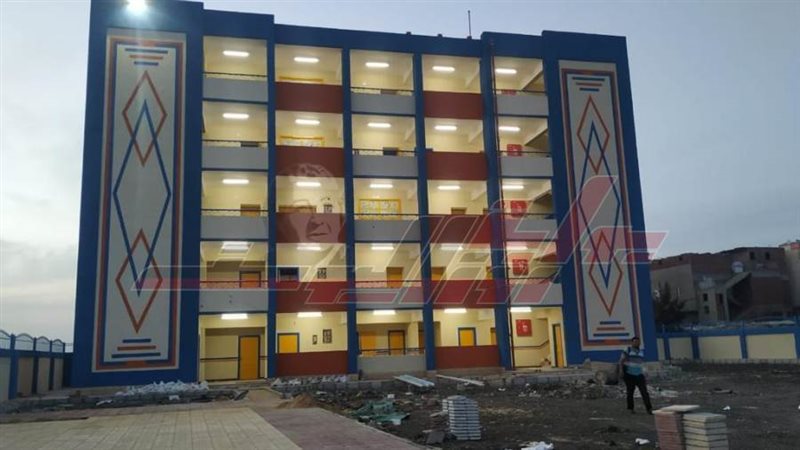 المدارس الجديدة