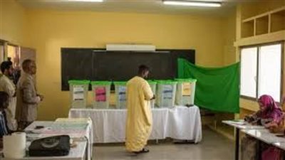 المرشحون للرئاسة الموريتانية يدلون بأصواتهم في الانتخابات