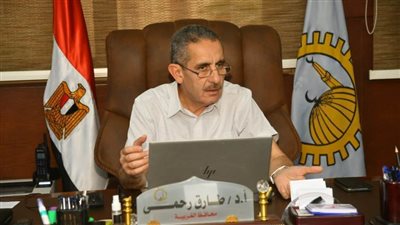 محافظ الغربية يناقش الموقف التنفيذي لمشروعات الطرق والمحاور المرورية بطنطا