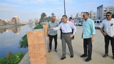 بالصور.. محافظ الغربية يتفقد إنشاء كورنيش المحلة ومبنى مجلس المدينة الجديد