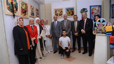رئيس جامعة أسيوط يفتتح معارض أقسام كلية التربية النوعية والحفل الموسيقي السنوي 