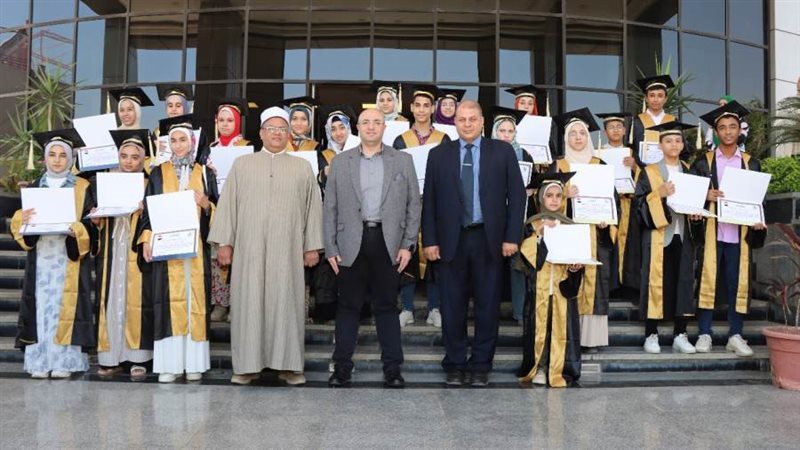 تكريم أوائل الشهادات