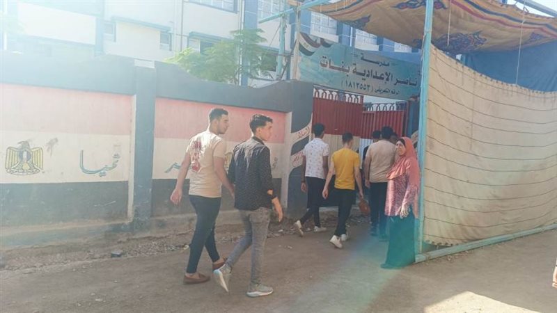 أحد لجان امتحانات