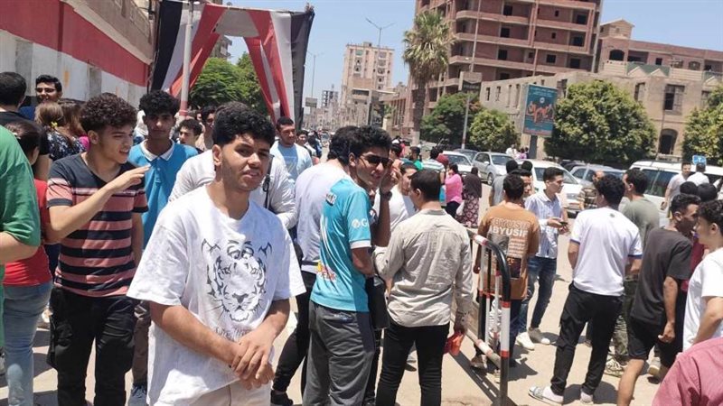 طلاب الثانوية العامة