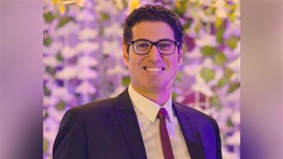 من هو الدكتور 