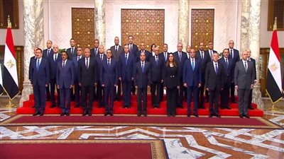 عاجل| المحافظون الجدد  × صورة  