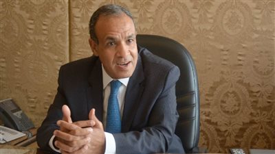 وزير الخارجية الجديد يباشر مهام عمله من مقر الوزارة.. ويتعهد بالاستمرار في الدفاع عن المصالح المصرية