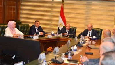 وزير الطيران المدني الجديد يؤكد التزامه بمواصلة العمل على تعزيز وتطوير القطاع