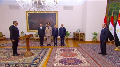 محافظ قنا الجديد: ملفات الاستثمار والمشروعات القومية أهم أولويات العمل خلال المرحلة المقبلة