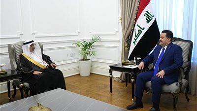 رئيس الوزراء العراقي والسفير الإماراتي يبحثان تعزيز التعاون بين البلدين