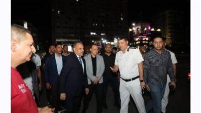 في أول يوم عمل.. محافظ الشرقية يتفقد شوارع مدينتي بلبيس والزقازيق